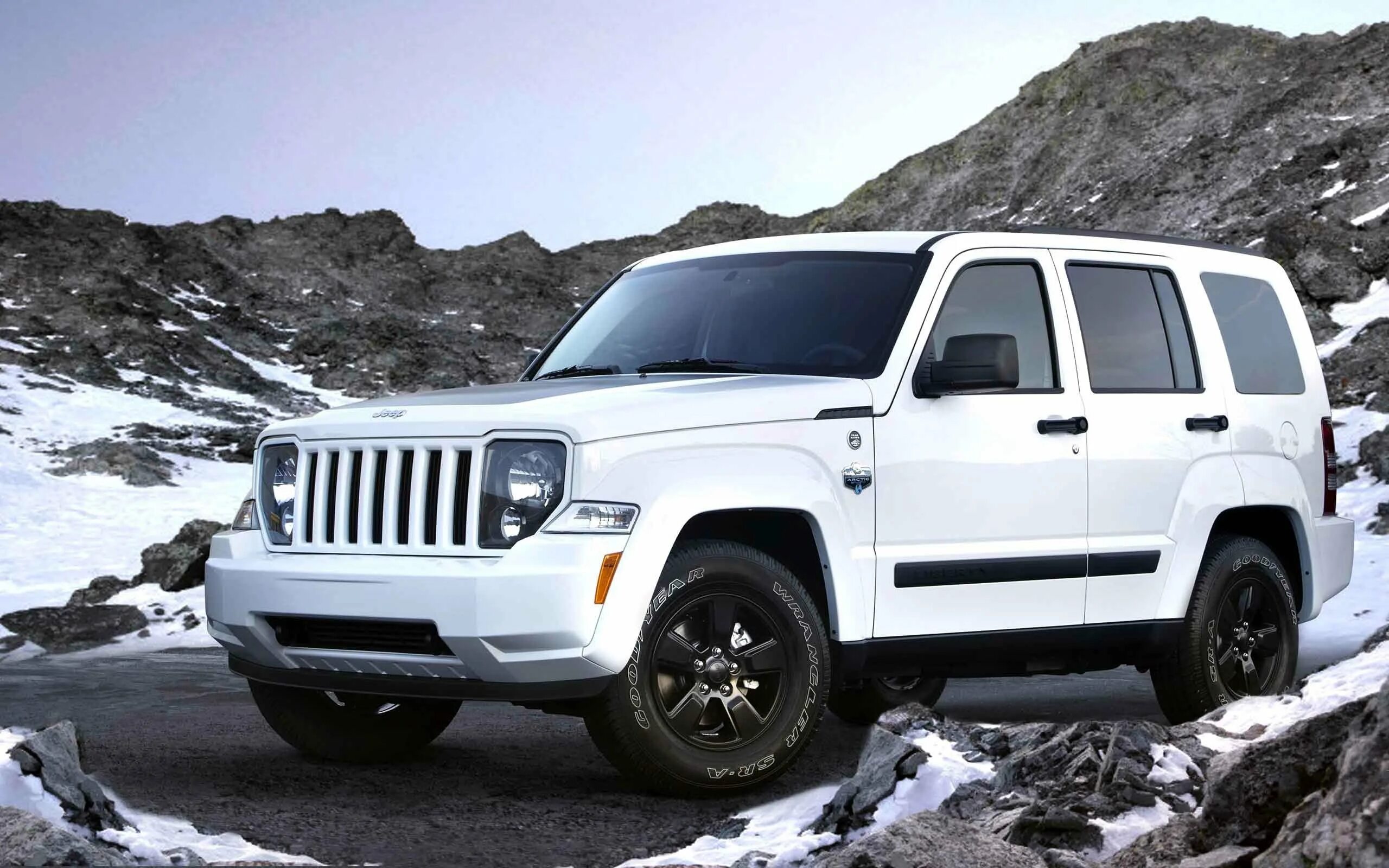 Какие машины джипы. Jeep Liberty. Джип Либерти 2012. Jeep Liberty 2020. Jeep Liberty 2022.