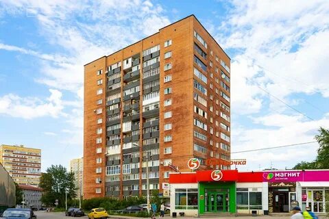 Космонавтов 104