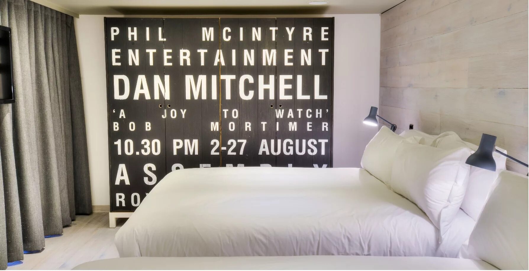 Stay central. I will stay in this hotel during my visit to munich. Stay central. Централ хотел номер на 6 человек. Stay central.