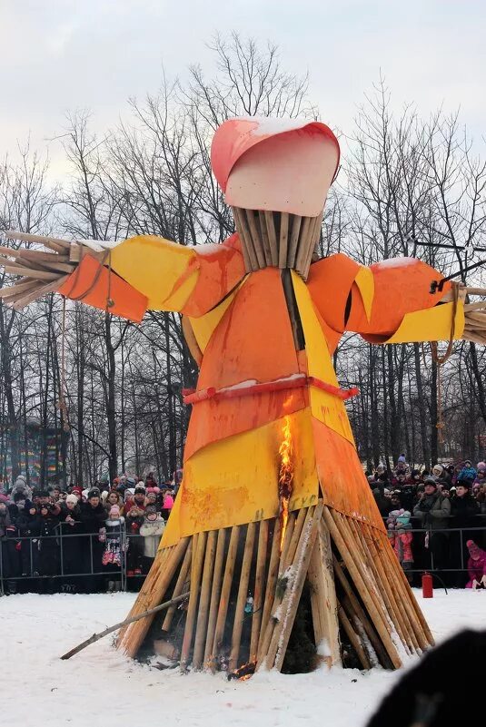 Куда пойти на масленицу в москве