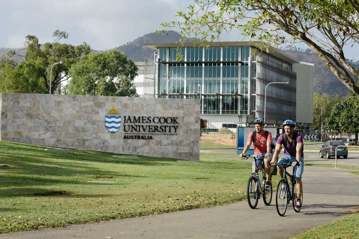 James is a university. James cook university. университет брисбен австралия. james cook university singapore. колледжи в австралии.