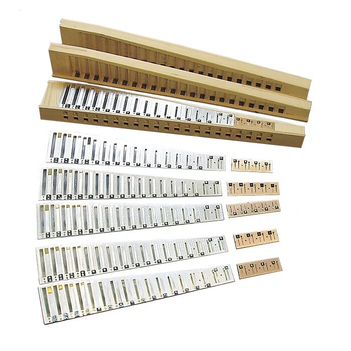 голосовые планки для аккордеона. латунная голосовые планки. голосовые планки для аккордеона. расположение планок на резонаторе гармошки. голосовая планка баяна.