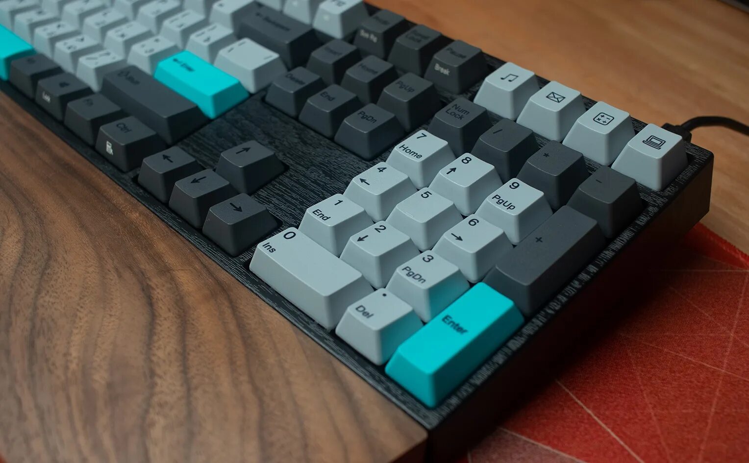 Geekboards. Varmilo moonlight 108. клавиатура geekboards. дорогие механические клавиатуры. самая дорогая клавиатура в мире.