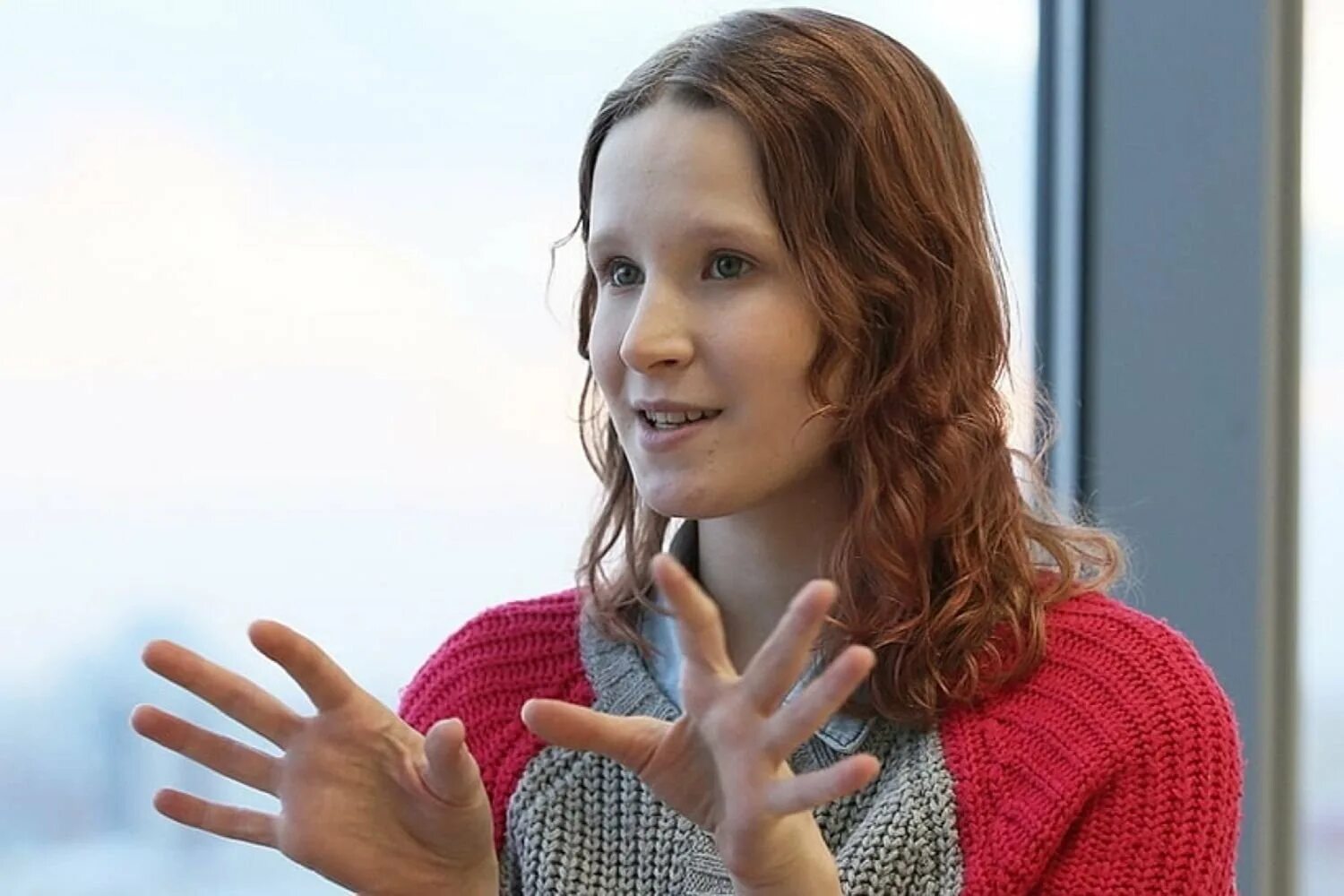 Лед монеточка. Лед монеточка. Певица мане. Елизаве́та андре́евна гырды́мова. Лед монеточка.