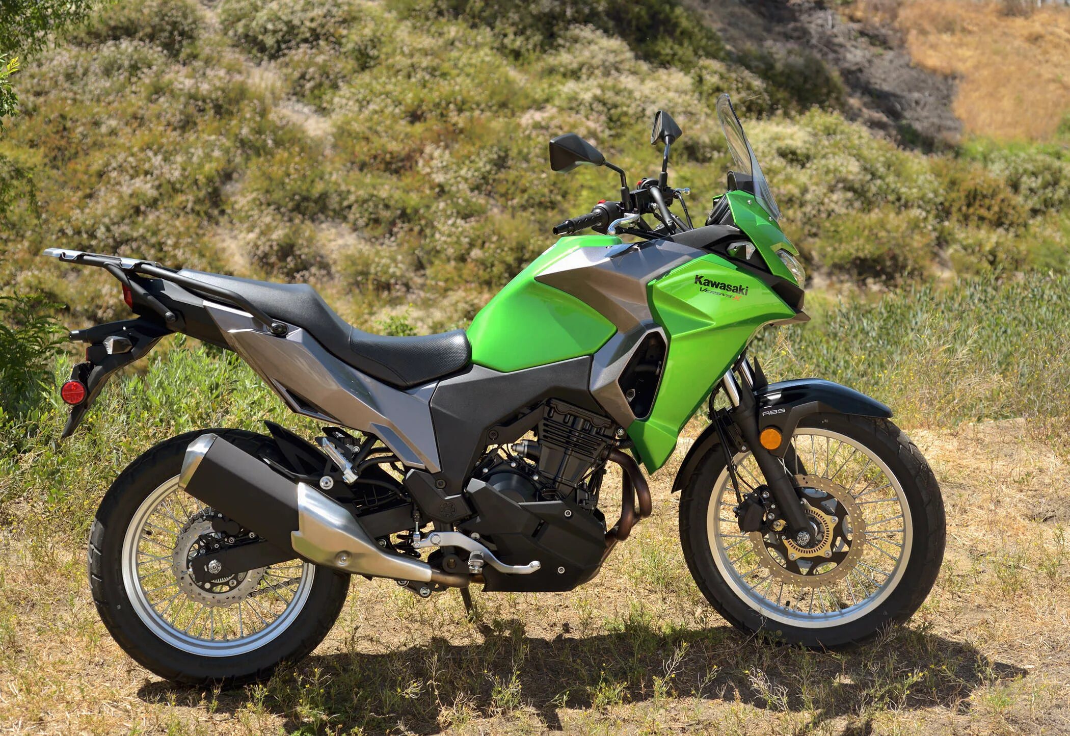 Кавасаки версус 250. Kawasaki versys x. Kawasaki versys 300. Версус 300. Кавасаки 300 эндуро.
