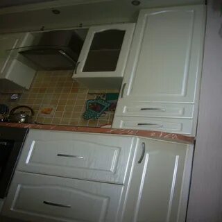 Закрыть трубы шкафом на кухне
