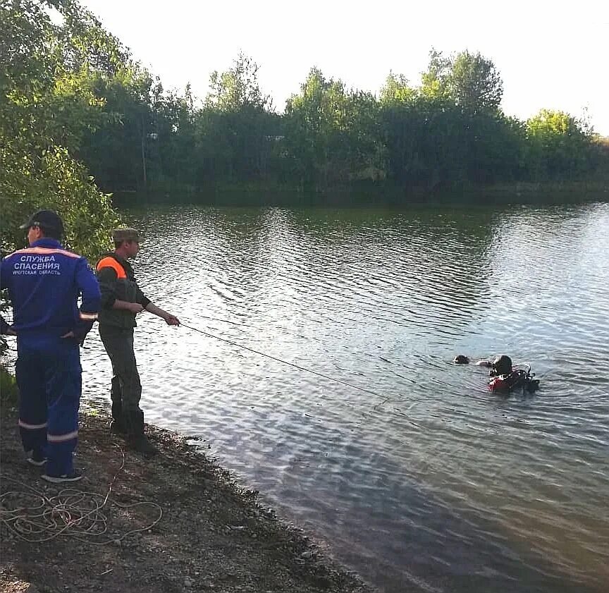 Спасти утонувшего ребенка. 16 Летний парень утонул в Иркутске. Трупы людей утонувших в водоёмах.