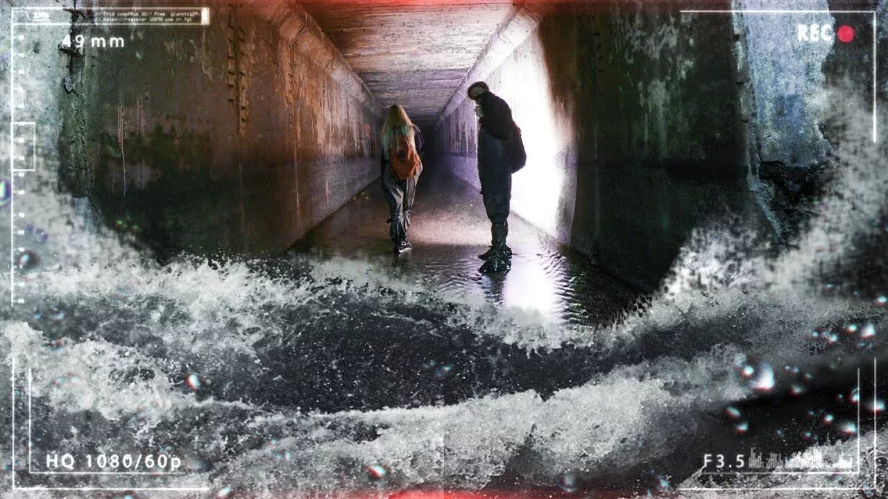 Коллектор реки неглинки. Фон остановка осень грустно. Лужа в парке. Диггер осень дожди. Подземные катакомбы москвы.