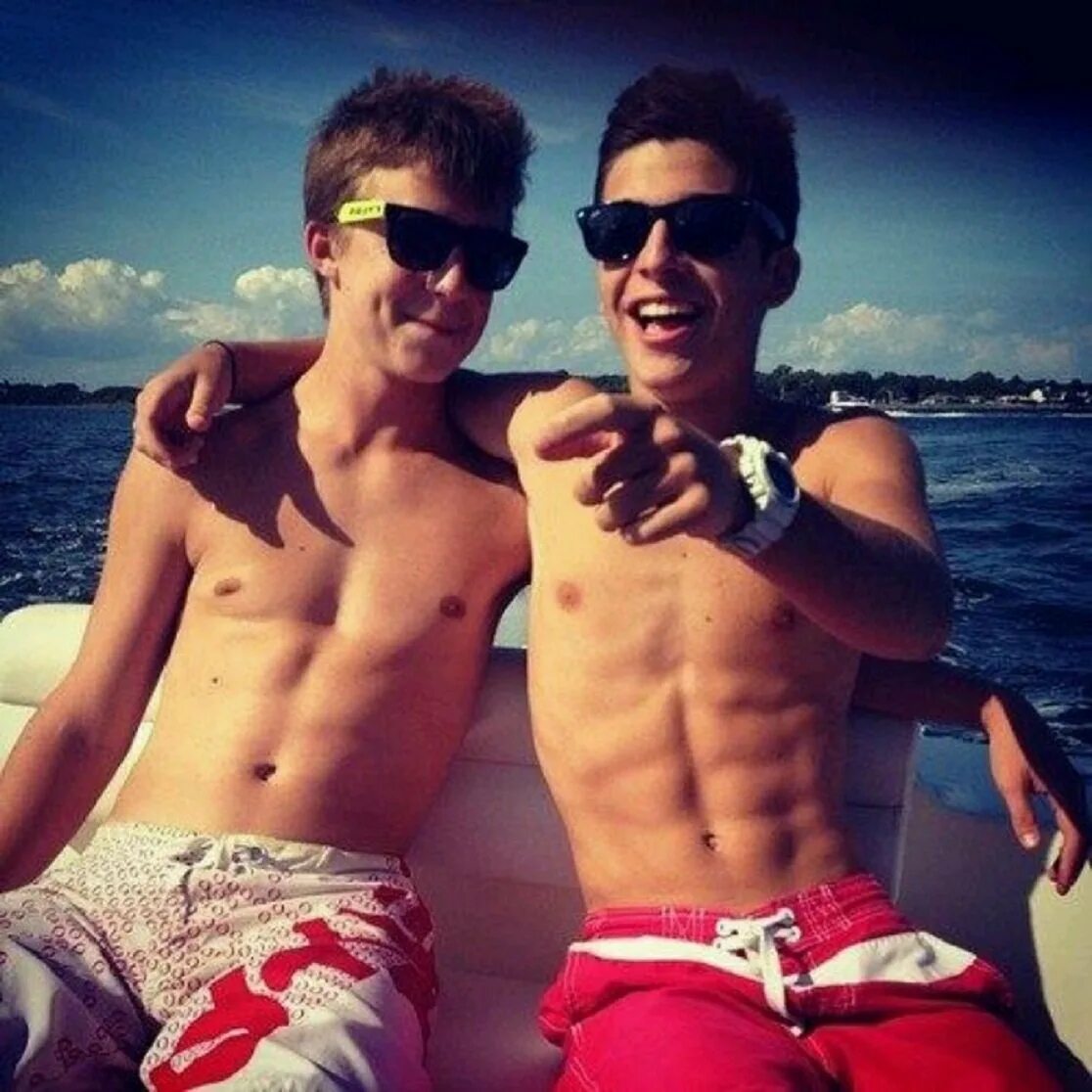 Virgin twinks