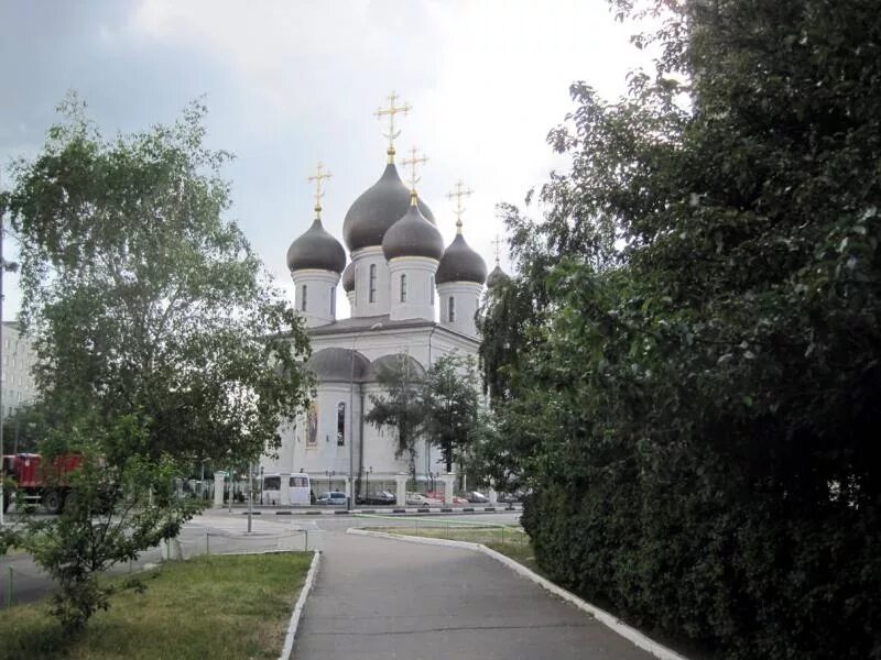 Радонежского на рязанке. Храм преподобного сергия на рязанке. москва окская улица дв17с1 церковь сергия радонежского. храм сергия радонежского старый оскол.