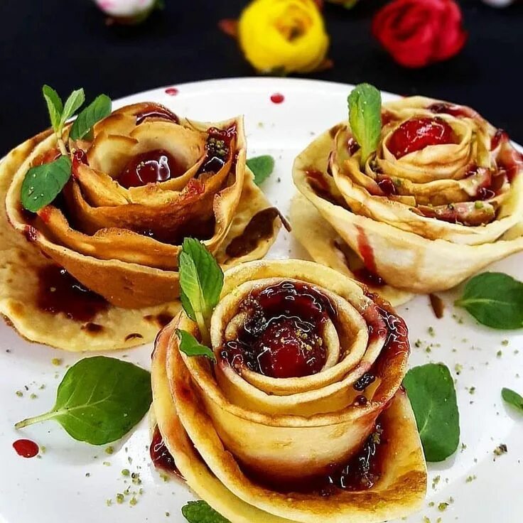 Как красиво завернуть (заворачивать) блины с начинкой? 60 разных способов Delici