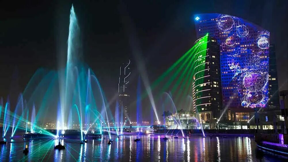 Шоу imagine дубай. Концерт dubai festival city mall. Лазерное шоу imagine dubai festival. Вайб дубая. Шоу imagine.