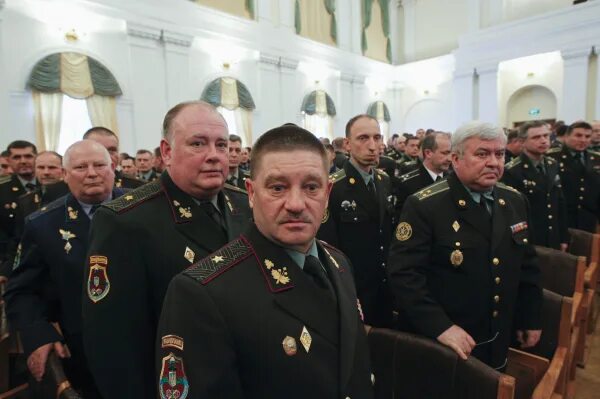 В чем обличают генералов. Генерал украинской армии. Генералы ВСУ. 50 Генералов и офицеров. Генеральный штаб Вооружённых сил Украины.