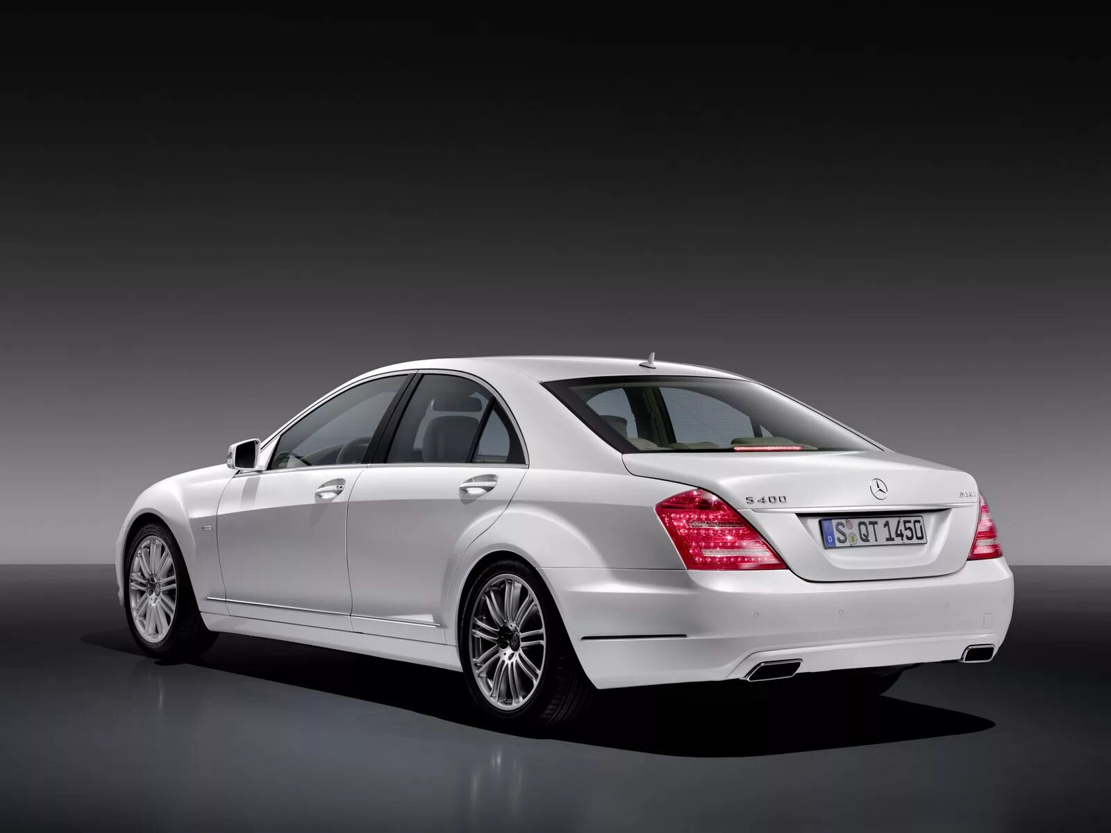 Mercedes-Benz s 400. Mercedes w221 s400 Hybrid. Mercedes-Benz w221 2009. Mercedes Benz s class 221.