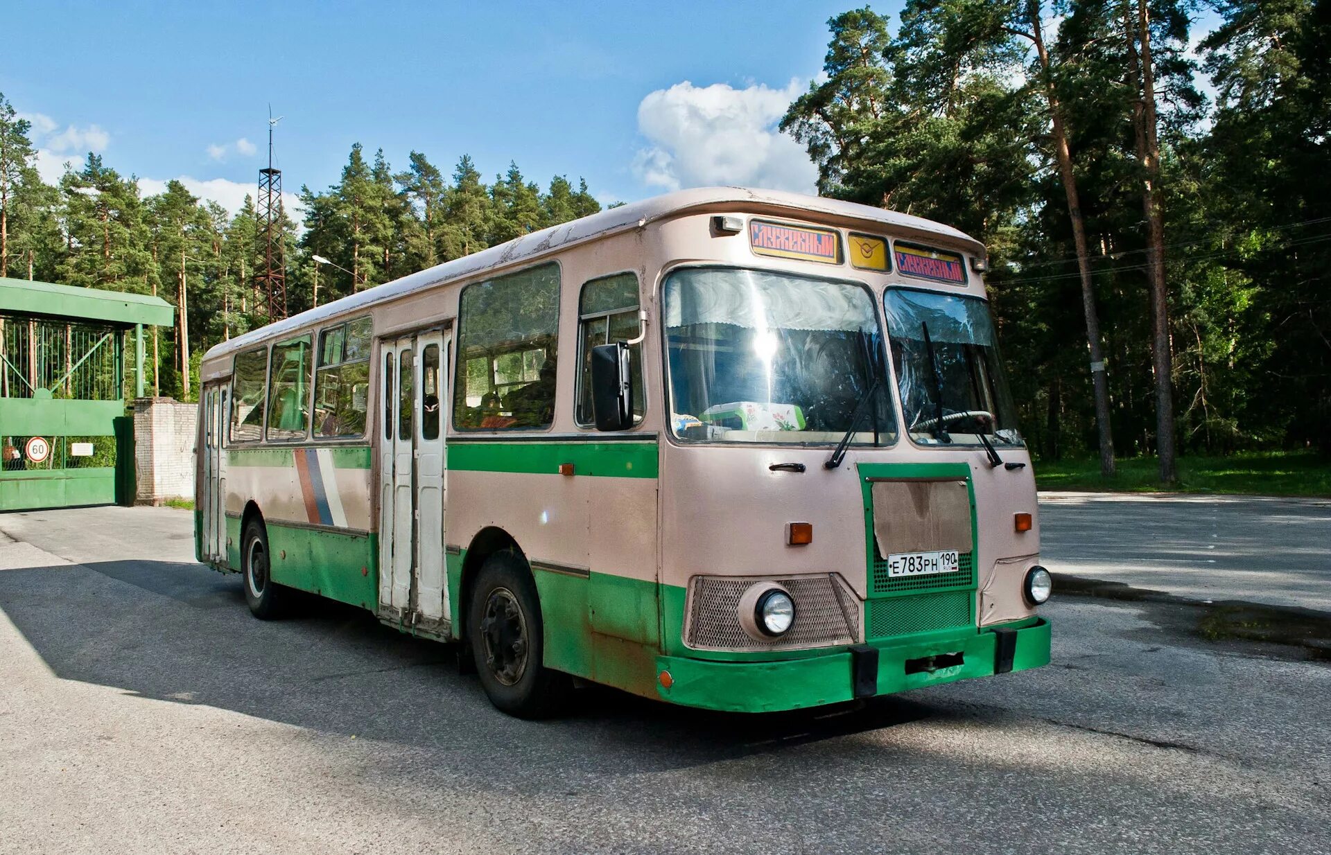 Москва людиново автобус купить. 6213 ЛИАЗ 677. ЛИАЗ-677 автобус. ЛИАЗ 6225. ЛИАЗ 677 зеленый.