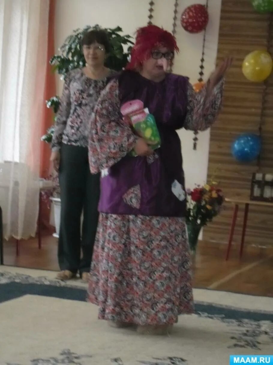 Образ бабы яги для детского утренника. Выход бабы яги на корпоративе. Выход бабы яги на корпоративе. Баба яга из новогоднего сценария. Баба яга на празднике нового года.