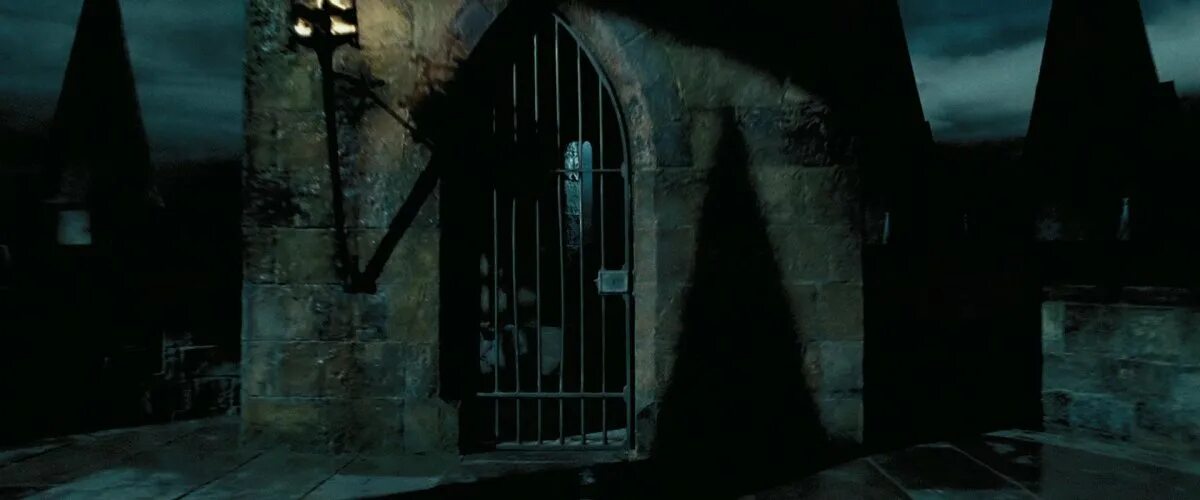 Азкабан внутри как выглядит Small Details Fans Noticed About Voldemort, Bellatrix, and Lucius