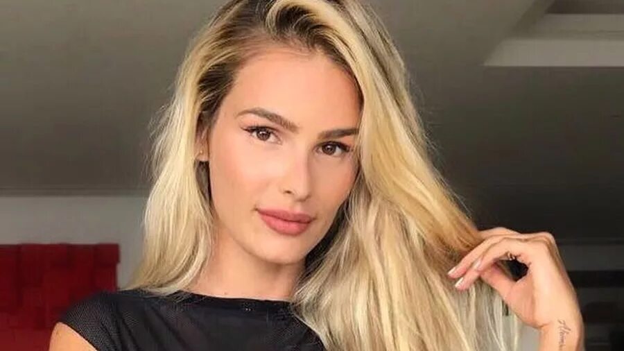 Yasmin she. Yasmin brunet. ясмин вокс. ath289 yasmin.