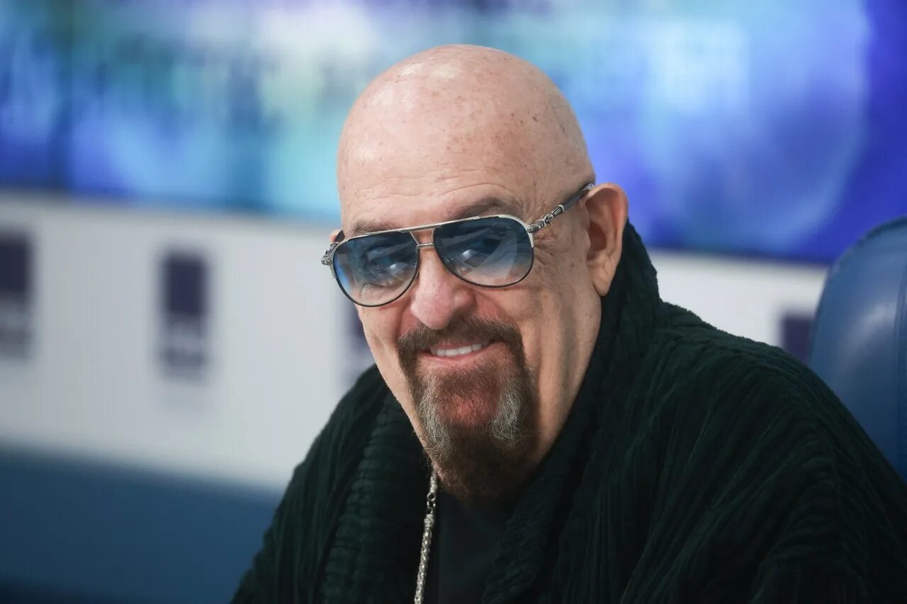 Сколько лет михаилу шуфутинскому в 2025 году