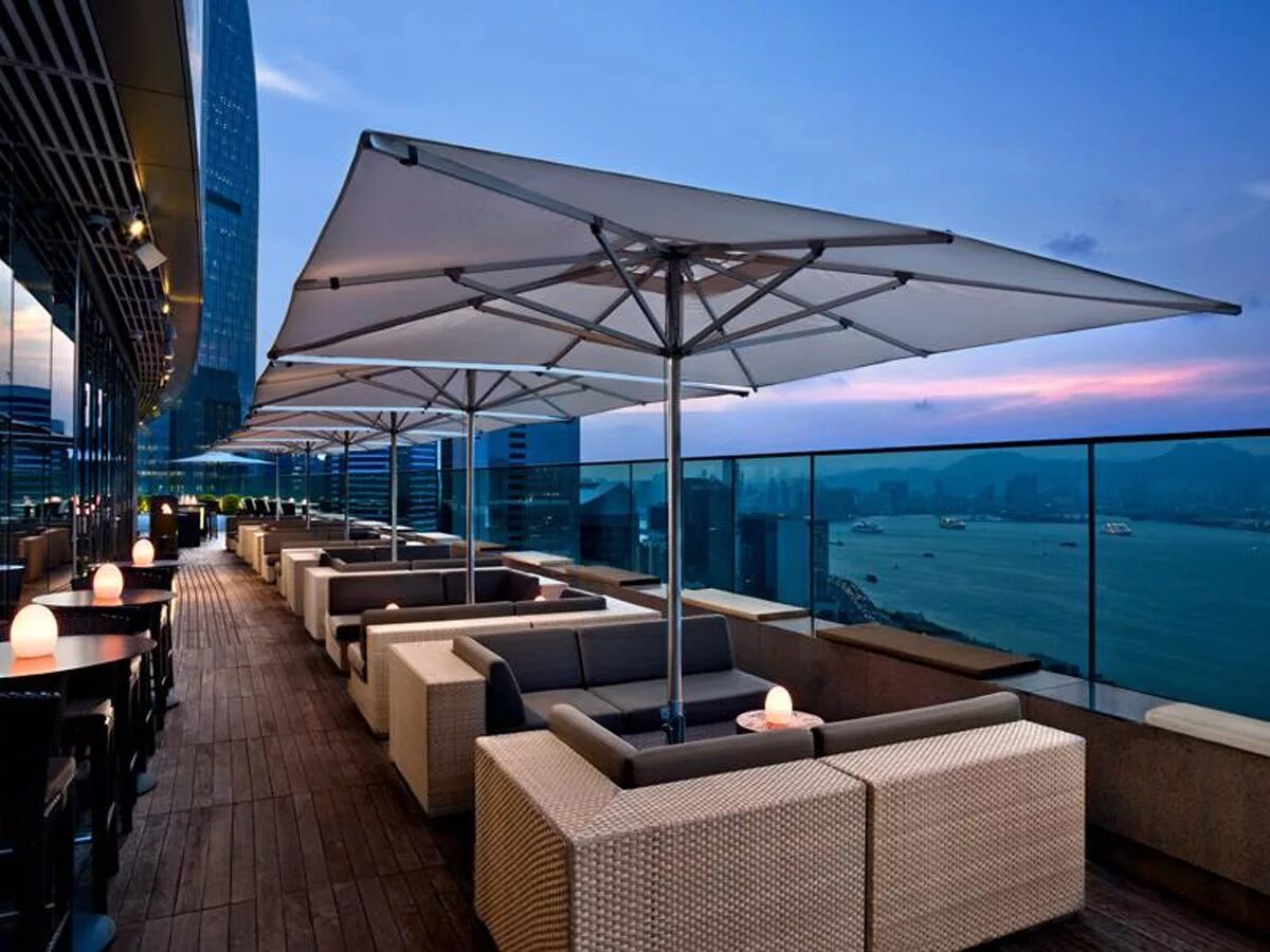 Кафе на крыше. Ресторан крыша отель петр. конг ресторан терраса. most restaurant lounge веранда. летняя веранда на крыше.