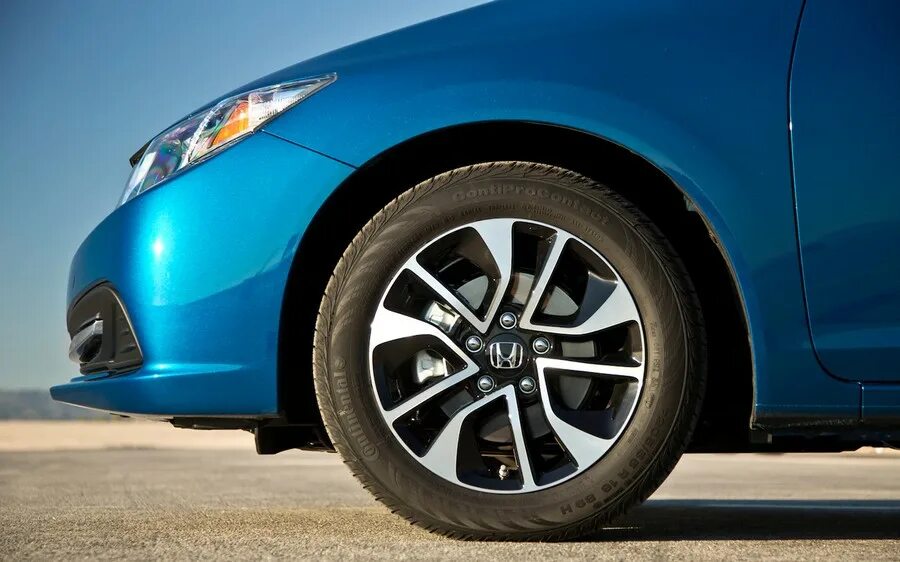 Резина на honda. Диск колеса honda civic r16. диск колеса r16 honda civic 9. хонда цивик на дисках. honda civic колеса 4д.