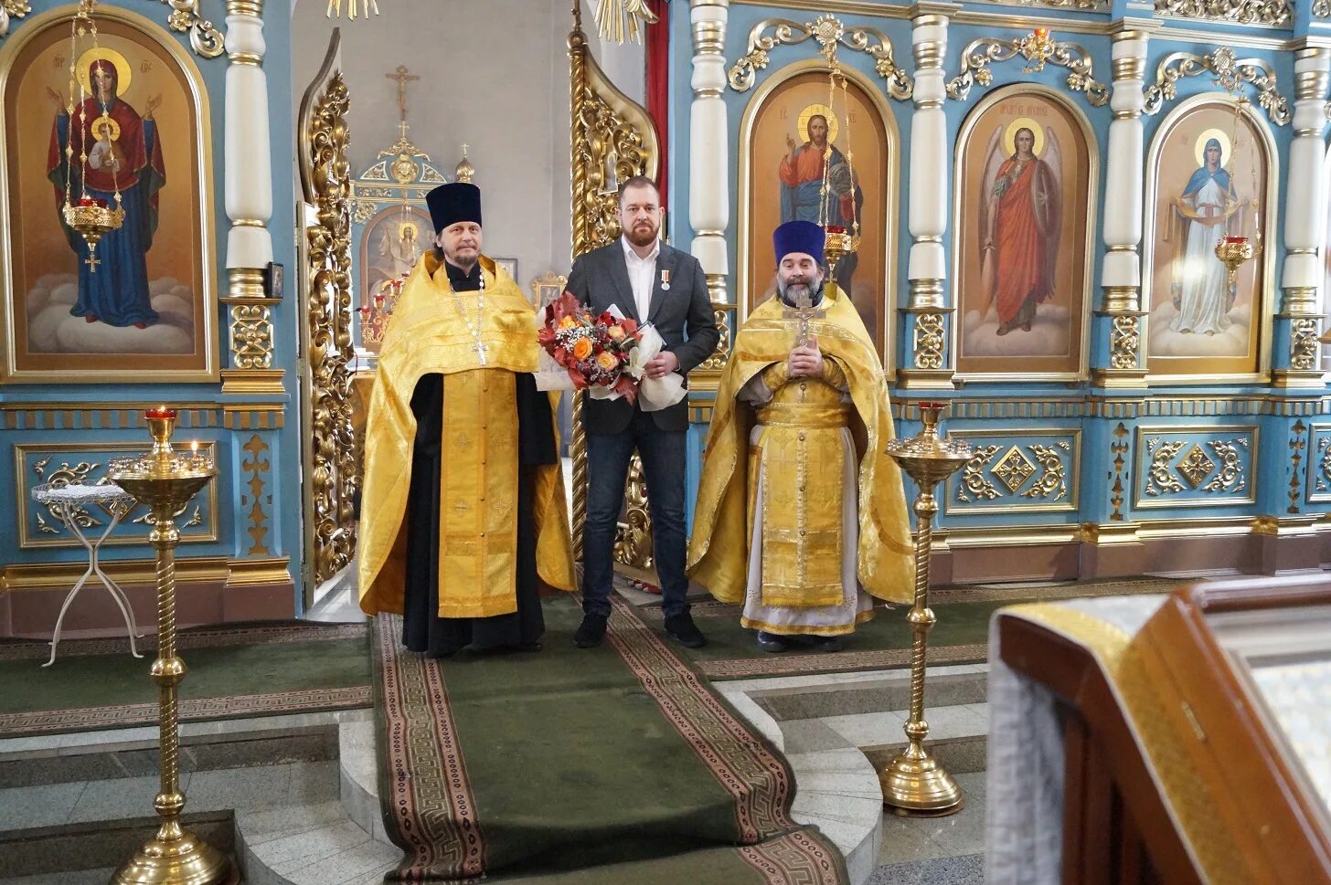 Покровский храм Дмитров. Благодарственный молебен в храме. Расписание богослужений в храме в дмитровском