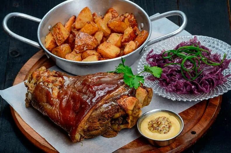 чешская кухня. чешская кухня. национальные блюда чехии. традиционная чешская кухня. национальная кухня чехии.