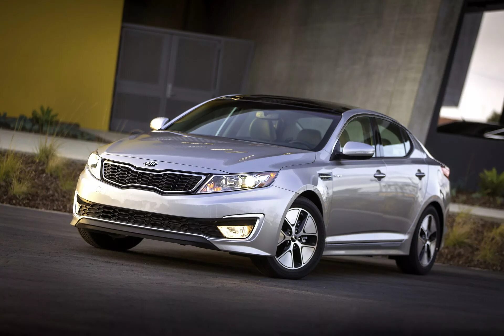 Киа казахстан купить новый. Kia Optima 2010. Kia Optima 2013. Kia Optima 2010-2013. Kia Optima Hybrid 2013.