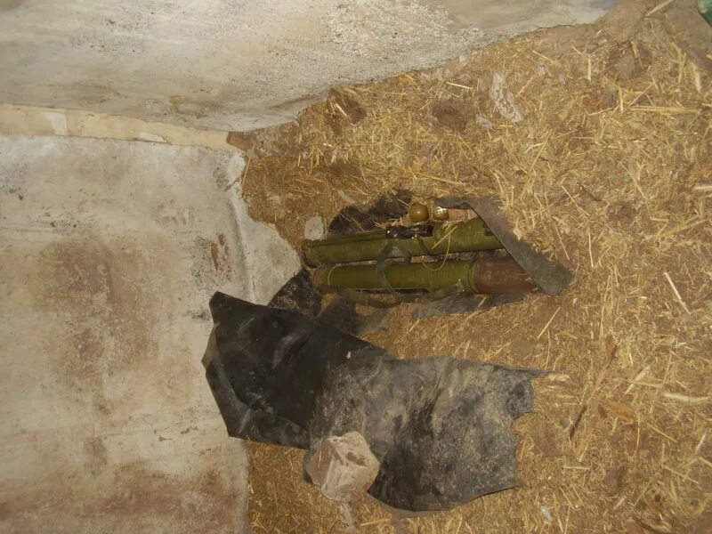 Тайник в лесу. Схрон в лесу. Схроны партизан. Слушать схрон. Рыбацкий схрон.