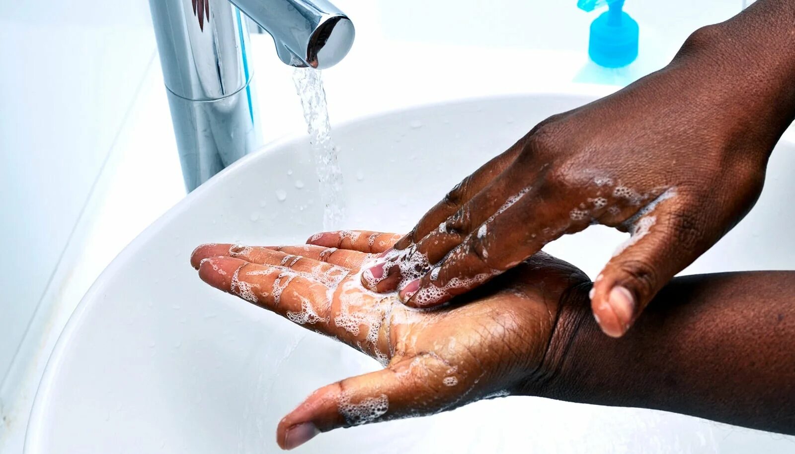 We wash hands. Мытье рук. Гигиена рук. Мыть руки. Частое мытье рук.