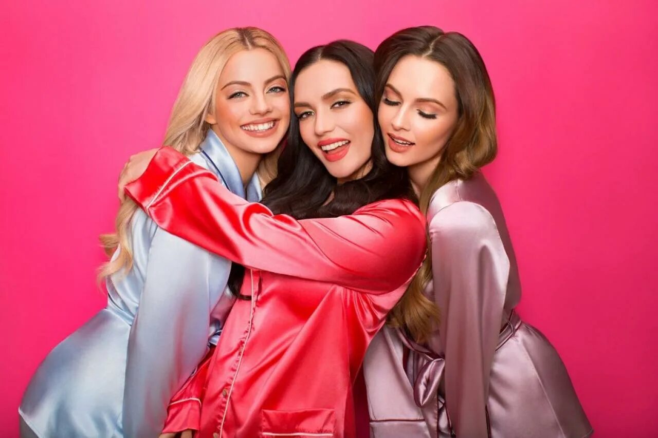 Группа SEREBRO. Группа серебро состав. Группа SEREBRO 2022. Группа SEREBRO 2017. Первая группа серебро