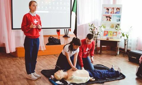 Кто обучает оказанию первой помощи