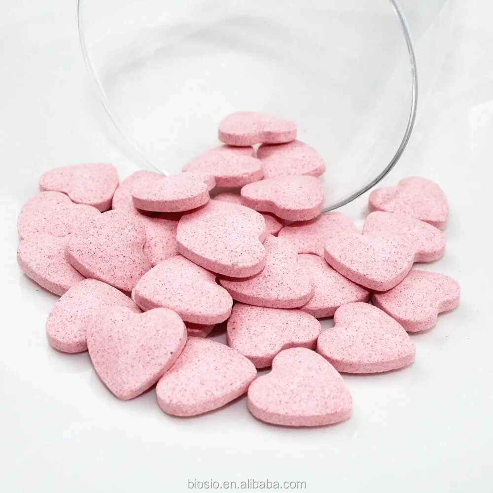 Розовые таблетки название. Таблетки для сердца. Таблетки в виде сердечек. Таблетки в виде сердечек розовые что это. Таблетки розовые сердечки.