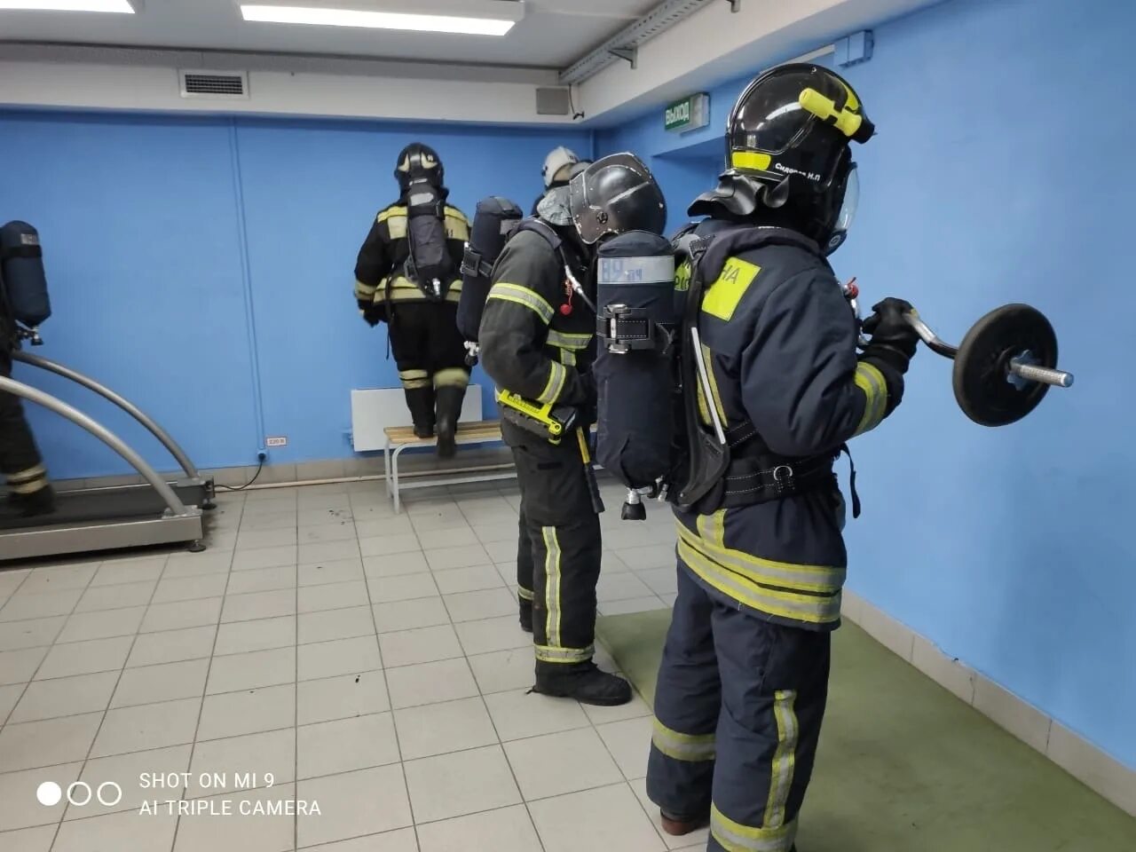 тренировочные занятия газодымозащитников. звено гдзс на пожаре. звено гдзс. гдзс. тренировка газодымозащитников.