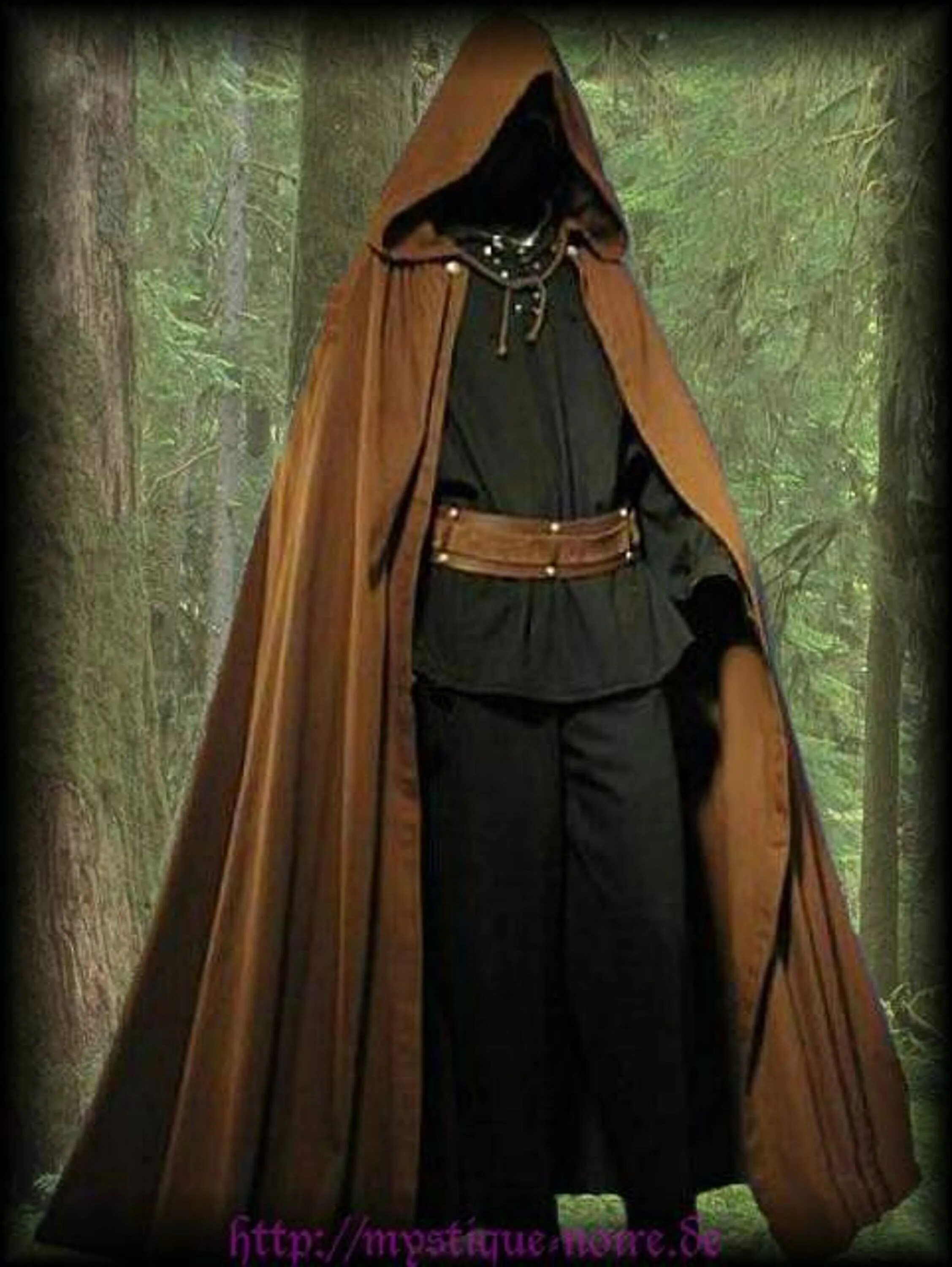 Костюм волшебника LARP мантия. Cape Cloak 19 век. Кожаный плащ Ван Хельсинг. Мантия колдуна LARP. Старинный плащ сканворд 6