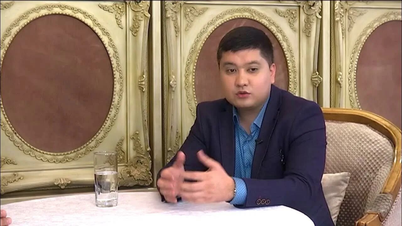 Ахмадали и алтынбек делают. Кутманов алтынбек аскарович. ашиккалиев алтынбек хамитжанович огу. эргешов алтынбек калдарович. алтынбеков закиулла сунагатович.