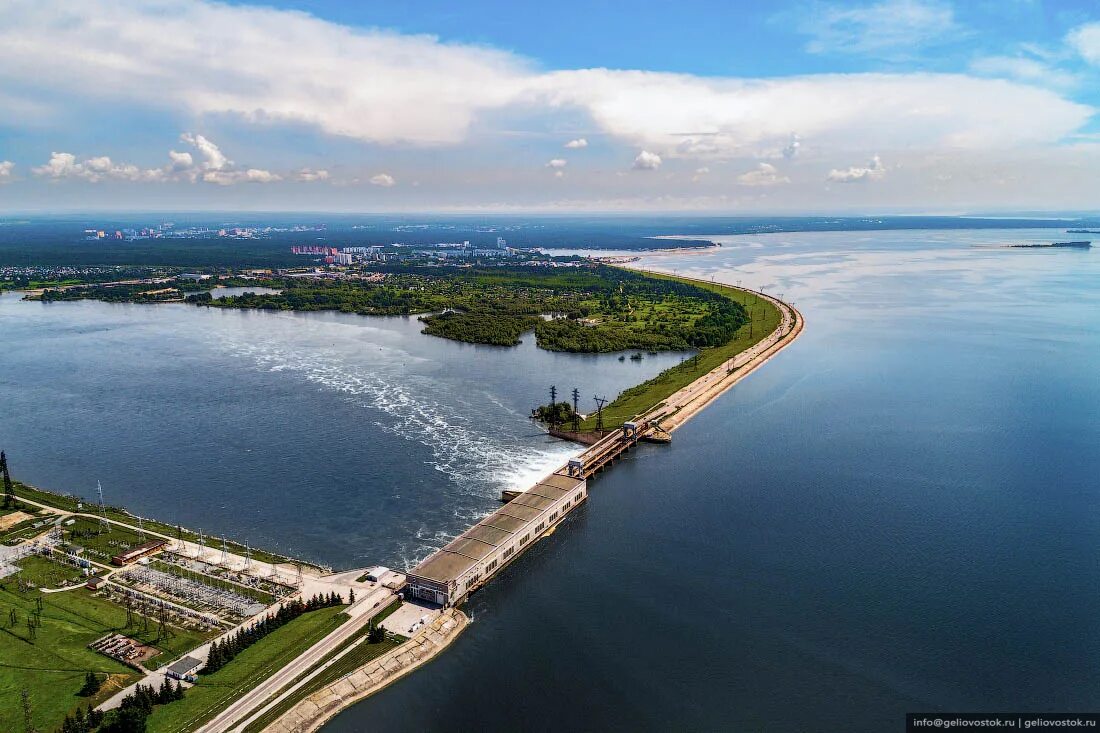 Обь водохранилище. Обская ГЭС Новосибирск. Обское водохранилище Новосибирск. Плотина ГЭС Новосибирск. Дамба ОБЬГЭС Новосибирск.