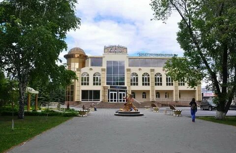 Зал золотые ворота сибири