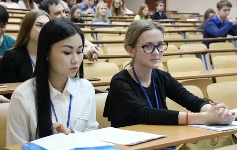 Нгуэу преподаватели