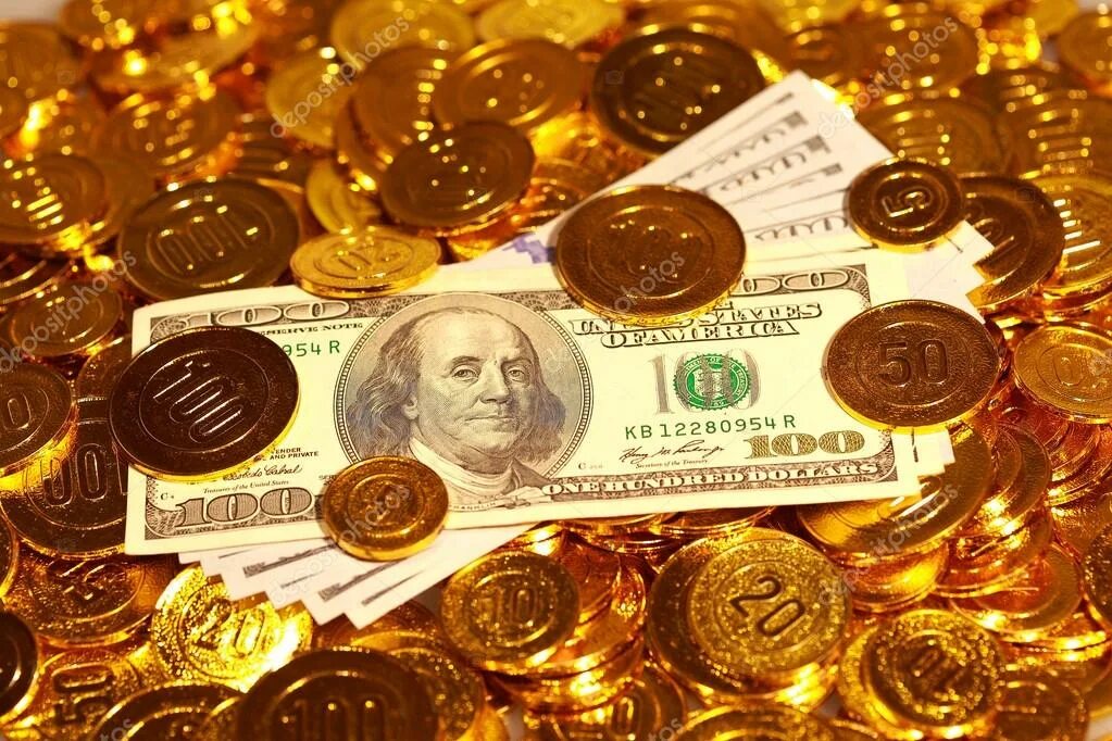 Золотые монеты и бумажные деньги. Картинки с золотыми монетами и долларами. Монеты красивые картинки. Фото много золотых монет и бумажных денег. 1000 золотых в рублях