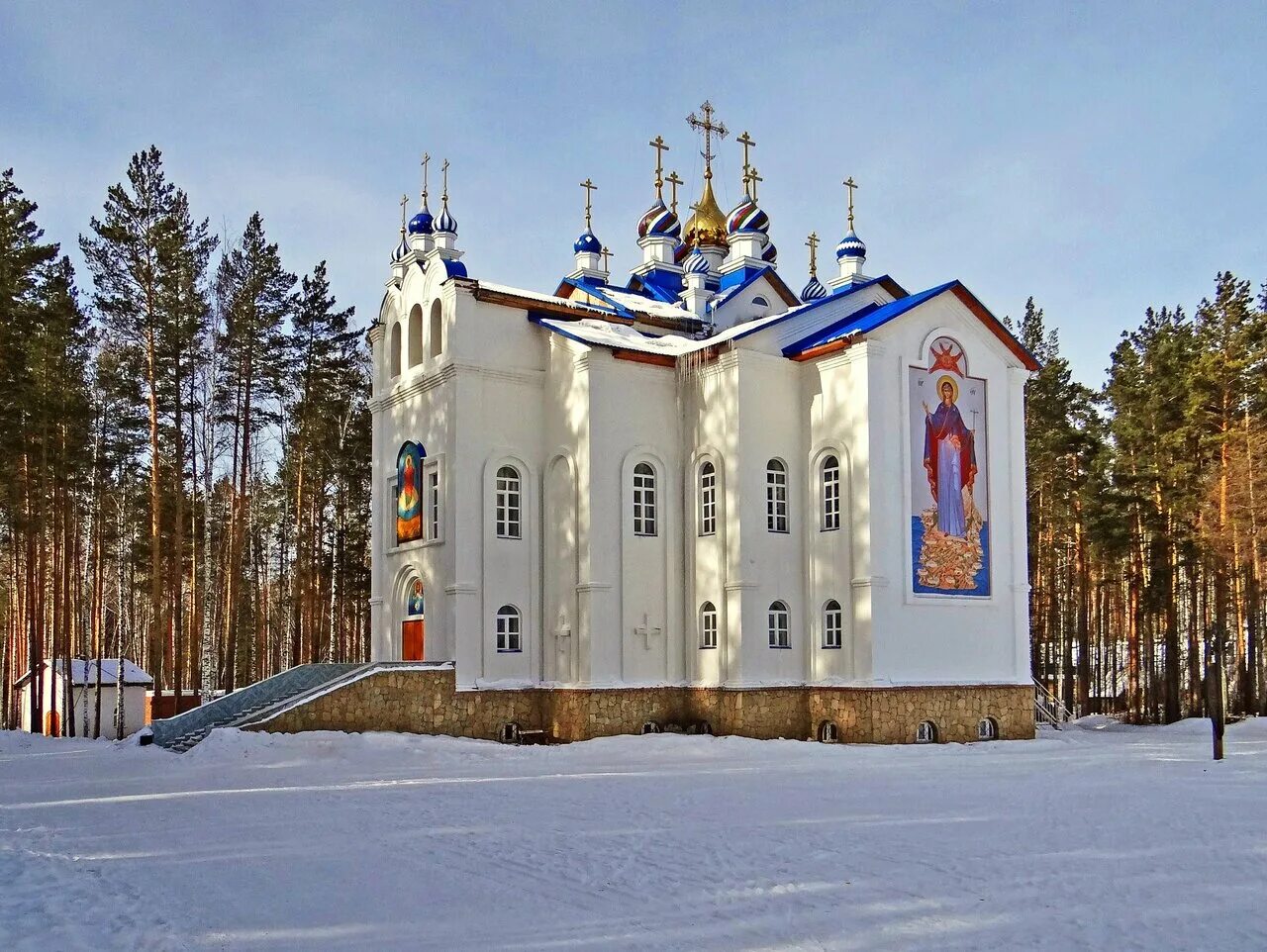 Честь иконы божией матери всех. Среднеуральский женский монастырь. Среднеуральский женский монастырь Спорительница хлебов. Монастырь в честь иконы Пресвятой Богородицы «Спорительница хлебов». Среднеуральский женский монастырь 2024.