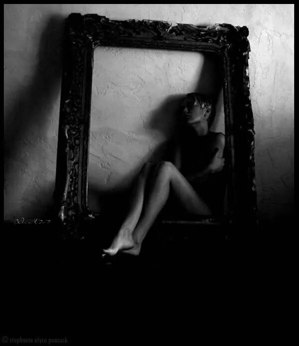 Речь наедине с самим собой 7. Зеркала одиночество. Усталость и одиночество. Зеркало одиночество Эстетика. Женщина наедине с собой.