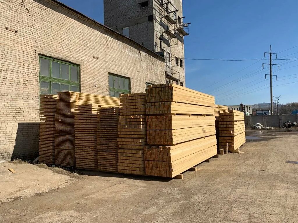 прейскурант пиломатериалов. кемский лесопильный завод. передовики производства стенд. доска почета киров пиломатериал. доска почета.