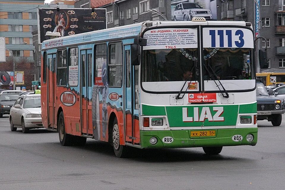 Транспорт новосибирск автобус. Новосибирский автобус. 13 Автобус Новосибирск. Новосибирские маршрутки. Автобус 1113 Новосибирск.