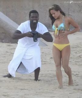 50 Cent et sa nouvelle chérie en vacances à Los Cabos au Mexique le 4 juin ...