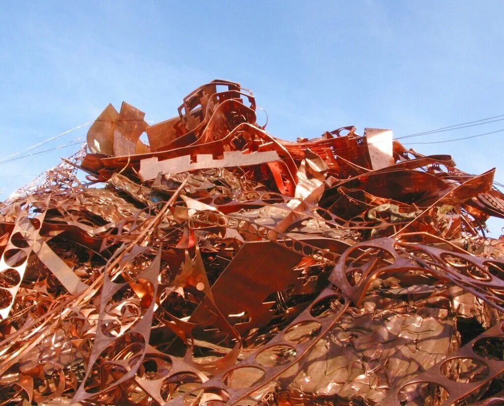 Сортировка металлолома. Контролер лома и отходов металла. Утилизация металлолома. Сортировка металлолома. Металлолом.