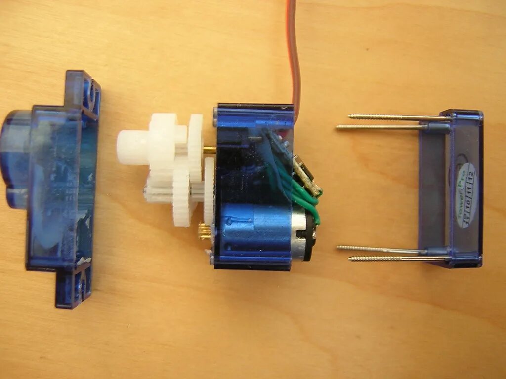 Собрать сервопривод. Sg90 сервопривод 9g. tower pro micro servo 9g sg90. сервопривод sg90 разобранный. сервопривод sg90 потенциометр.