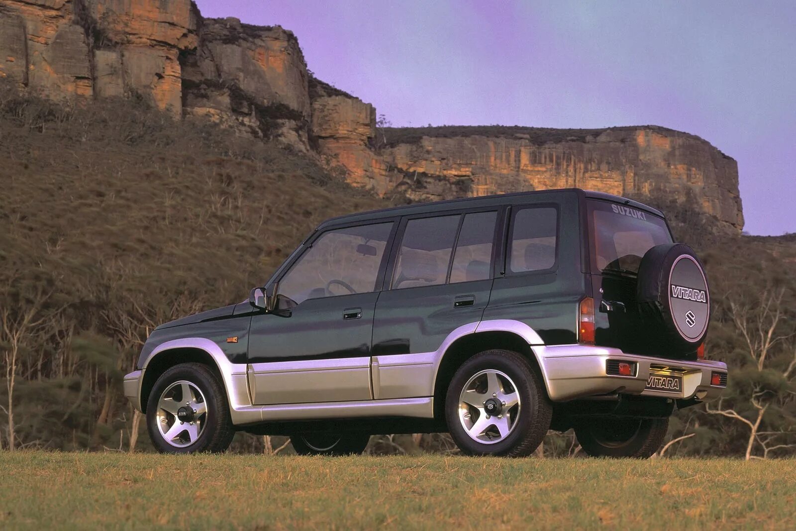 Сузуки первого поколения. Сузуки Витара 1 поколения. Suzuki Vitara 1991. Сузуки Витара 1995. Suzuki Vitara 1994.
