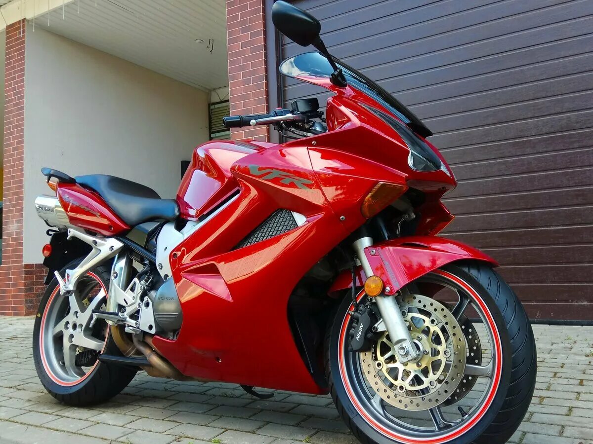 Honda vfr купить. Honda VFR 800. Honda VFR 800 6. Honda VFR 800-2. Honda VFR 2005.