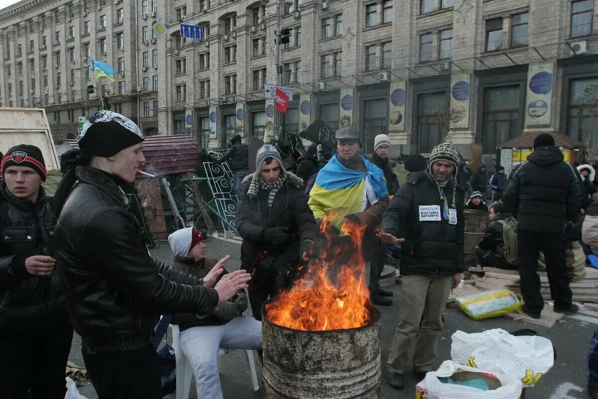 Майдан. Украинцы на Майдане. Покажи ей майдан